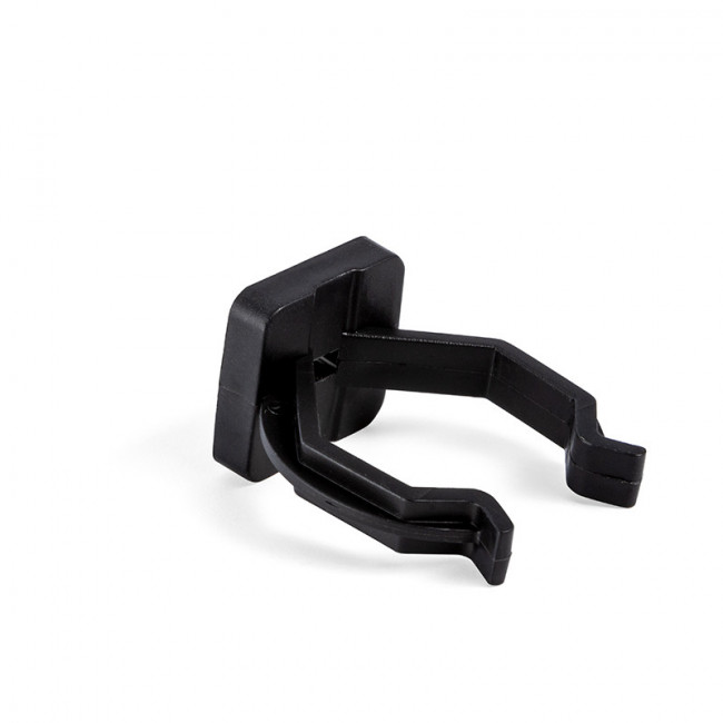 PINZA PLÁSTICA OCTO PARA ZÓCALO DE MADERA