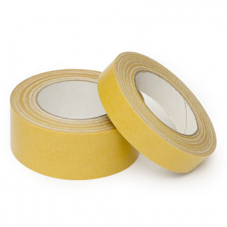CINTA ADHESIVA DOBLE CARA. TEJIDO DE ALGODÓN. PAPEL BISILICONADO. PARA MOQUETAS. APLICACIONES DE MONTAJE. ANCHO 25MM - A