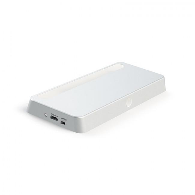 LÁMPARA LED CON SENSOR PIR. RECARGABLE. ABS. PLATA MATE. 5 V DC