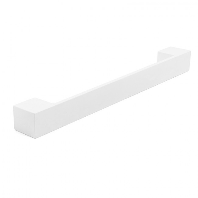 TIRADOR DE MUEBLE TITAN. / . DISTANCIA