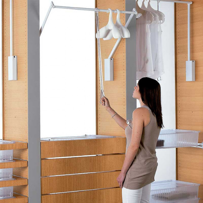 PERCHERO ABATIBLE PARA ARMARIO SERVETTO 3T