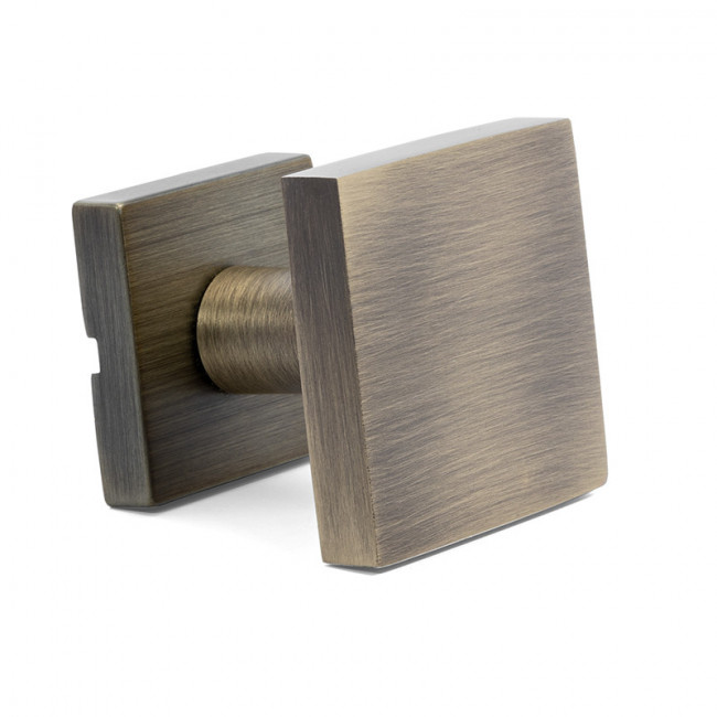 POMO LATÓN MODELO NANO 209 62X62...