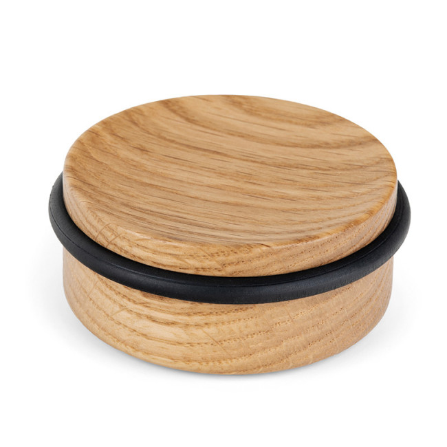 **TOPE DE PUERTA MODELO LUV WOOD 71×30 MM EN ROBLE, NOGAL O NEGRO MATE - COMBINACIÓN DE MADERA Y DISEÑO MODERNO**