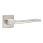 MANILLA CON ROSETA ZAMAK MODELO ZET 51X51 ACABADO NEGRO MATE, NIQUEL SATINADO ACABADO NEGRO