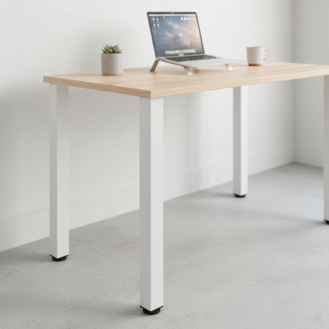 SET DE 4 PATAS REGULABLES METÁLICAS PARA MESA. PLACA 60X60 MM. ALTURA 71 CM. COLOR BLANCO. MODELO RIGO