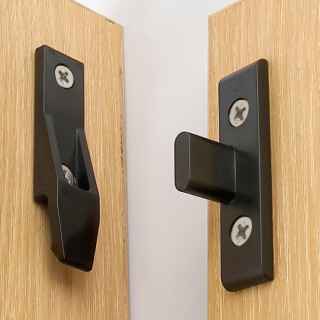 HERRAJES KEKU SU M+H PARA UNIÓN PANELES PLASTICO NEGRO. PARA MONTAJE SUSPENDIDO. 2