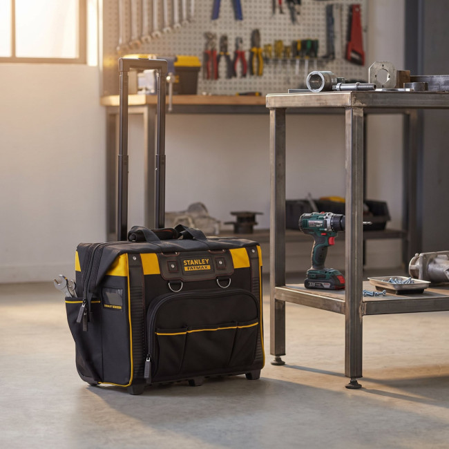 BOLSA RÍGIDA CON FMST1-80148. SEMIRRÍGIDA. TEJIDO SINTÉTICO. CAPACIDAD 20KG - STANLEY