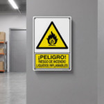 SEÑAL 346 PLAST.295X210 PELIGRO! RIESGO INCENDIO LIQ.INFLAMABLE