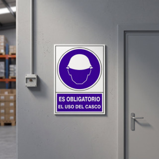 SEÑAL 600 PLAST.295X210 ''OBLI.USO CASCO'' ES OBLIGATORIO EL USO DEL CASCO 2