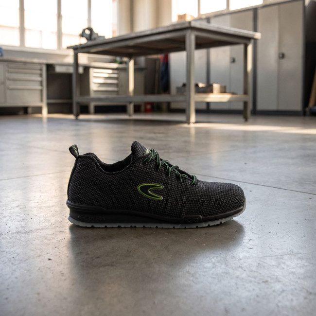 ZAPATO DE SEGURIDAD COFRA S3 SRC....