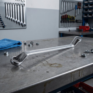 LLAVE ESTRELLA CODO 24-27 2