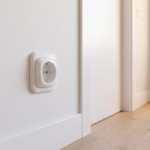 BASE DE ENCHUFE SCHUKO TT EMPOTRABLE. PLÁSTICO. BLANCO