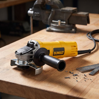MINI-AMOLADORA ANGULAR. POTENCIA 900W. CON CABLE. DIÁMETRO 115MM. CORTE Y DESBASTE - DEWALT 2