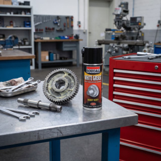 GRASA BLANCA EN SPRAY. AEROSOL. CON PTFE. BLANCO. LUBRICACIÓN DE MECANISMOS. 400 ML - SOUDAL 2