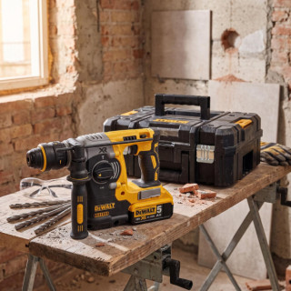 MARTILLO PERFORADOR INALÁMBRICO SDS-PLUS DCH273P2T-QW. BATERÍA LI-ION 18V XR. MOTOR SIN ESCOBILLAS. 5 AH - DEWALT 2